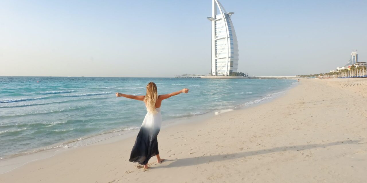 Investing in Dubai’s Tourism Industry: A Profitable Venture with Luxurious Amenities